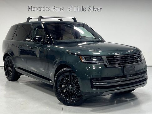 Used 2023 Land Rover Range Rover Long Wheelbase SE image 8