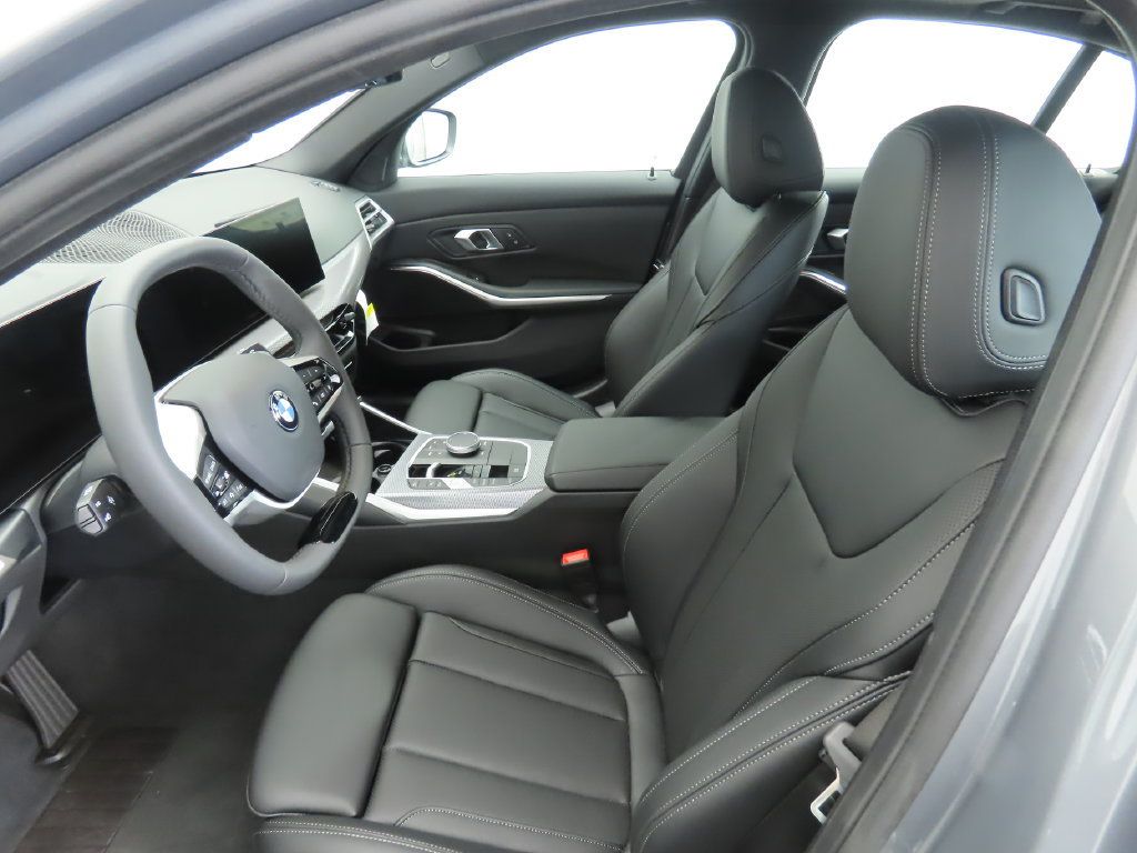 Used 2026 BMW 330i Sedan w/ Convenience Package RWD image 19