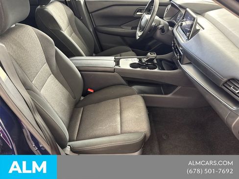 Used 2025 Nissan Rogue SV FWD image 16