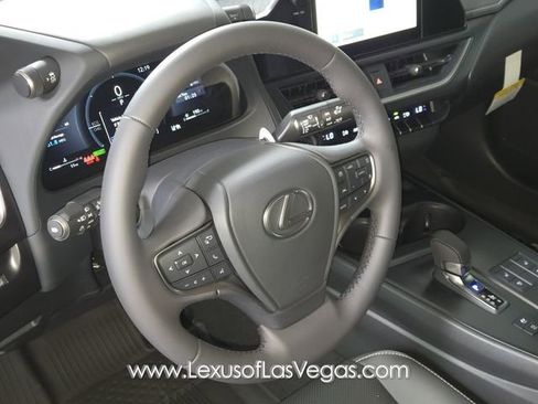 New 2026 Lexus UX 300h FWD image 16