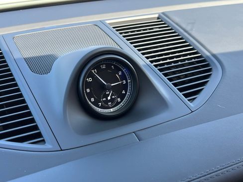 New 2026 Porsche Macan image 26