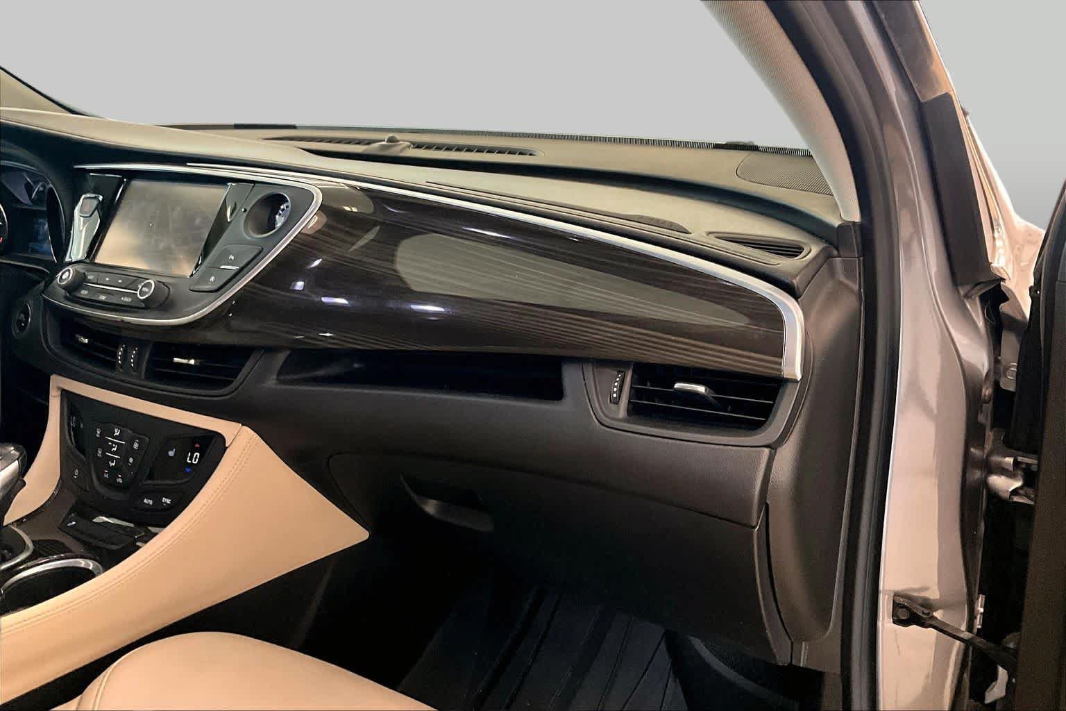 Used 2020 Buick Envision Essence w/ LPO, Cargo Package FWD image 16