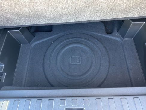 Used 2019 GMC Terrain Denali w/ Advanced Safety Package image 32