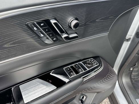 New 2025 Cadillac Lyriq Luxury image 20