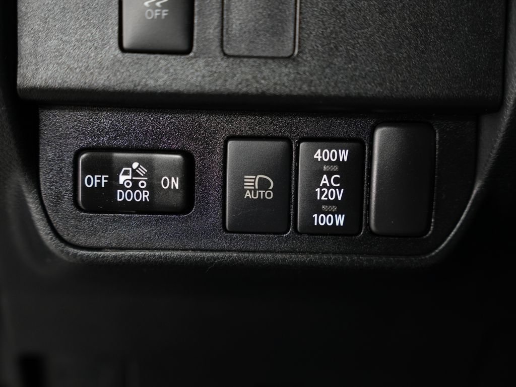 Used 2021 Toyota Tacoma TRD Sport w/ Technology Package AWD/4WD image 43