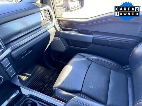 Used 2024 Ford F350 Lariat w/ Black Appearance Package image 33