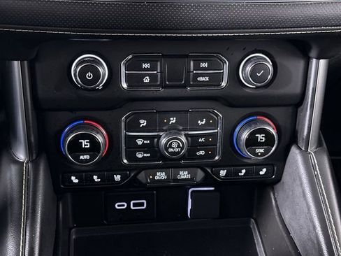 Used 2024 Chevrolet Tahoe Premier image 34