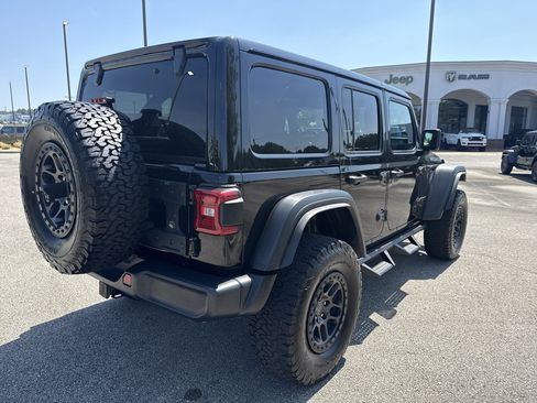 Used 2022 Jeep Wrangler Unlimited Sport AWD/4WD image 3