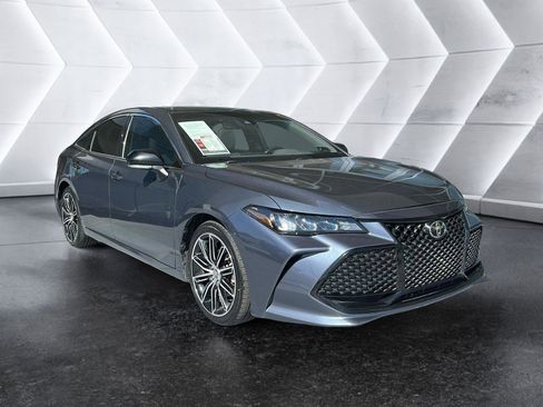 Used 2020 Toyota Avalon XSE w/ Carpet Mat Package image 1