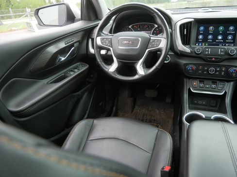 Used 2021 GMC Terrain SLT w/ Infotainment Package II AWD/4WD image 9