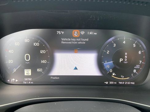 Used 2020 Volvo XC40 T5 R-Design AWD/4WD image 24