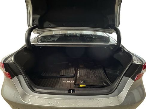 Used 2020 Toyota Camry SE image 21