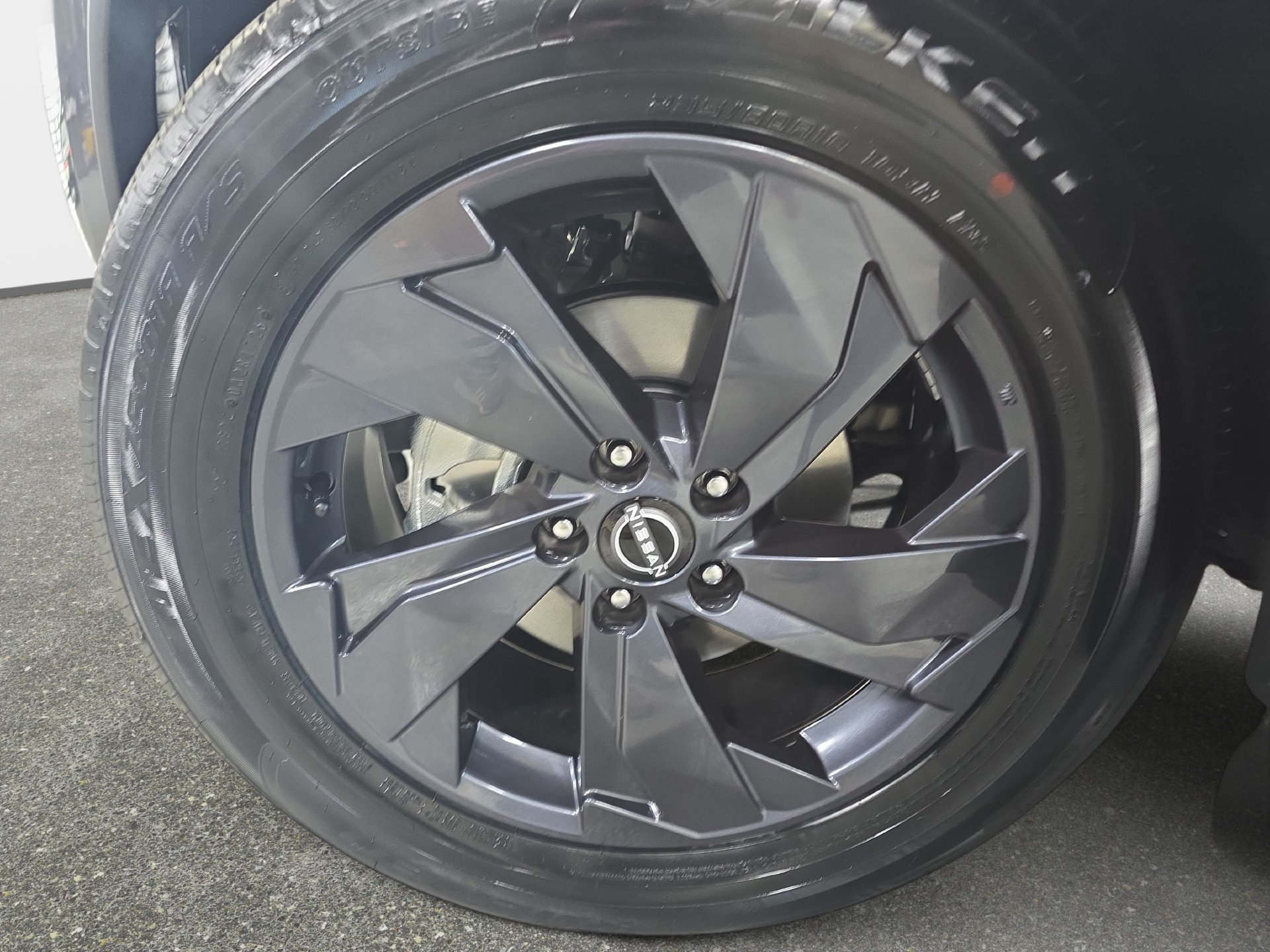 New 2026 Nissan Rogue SV FWD image 32