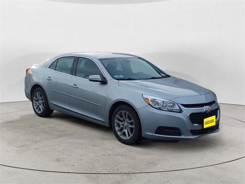 Used 2015 Chevrolet Malibu LT w/ Power Convenience Package image 7