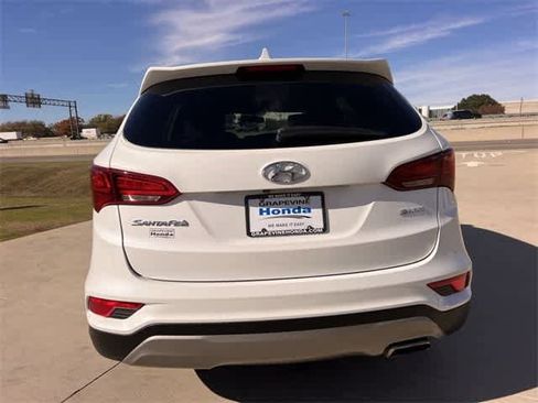 Used 2017 Hyundai Santa Fe Sport image 6