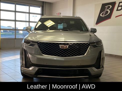 Used 2023 Cadillac XT6 Premium Luxury image 2