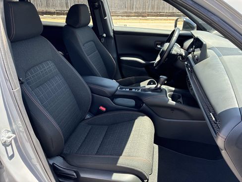 Certified 2025 Honda HR-V Sport image 22