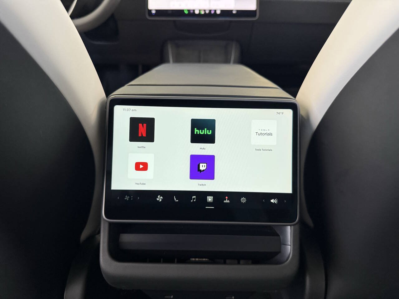 Used 2026 Tesla Model Y Long Range AWD/4WD image 25