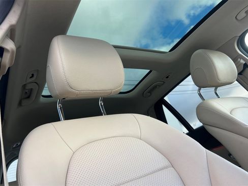 Used 2021 Mercedes-Benz GLC 300 GLC 300 image 16