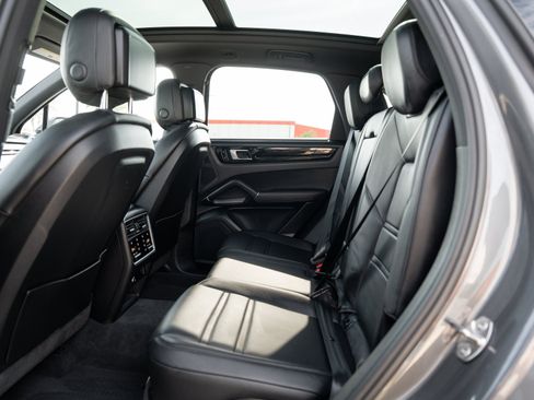 Used 2019 Porsche Cayenne S AWD/4WD image 20