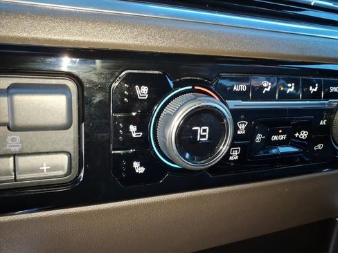 Used 2023 Chevrolet Silverado 1500 LTZ w/ LTZ Premium Package image 16