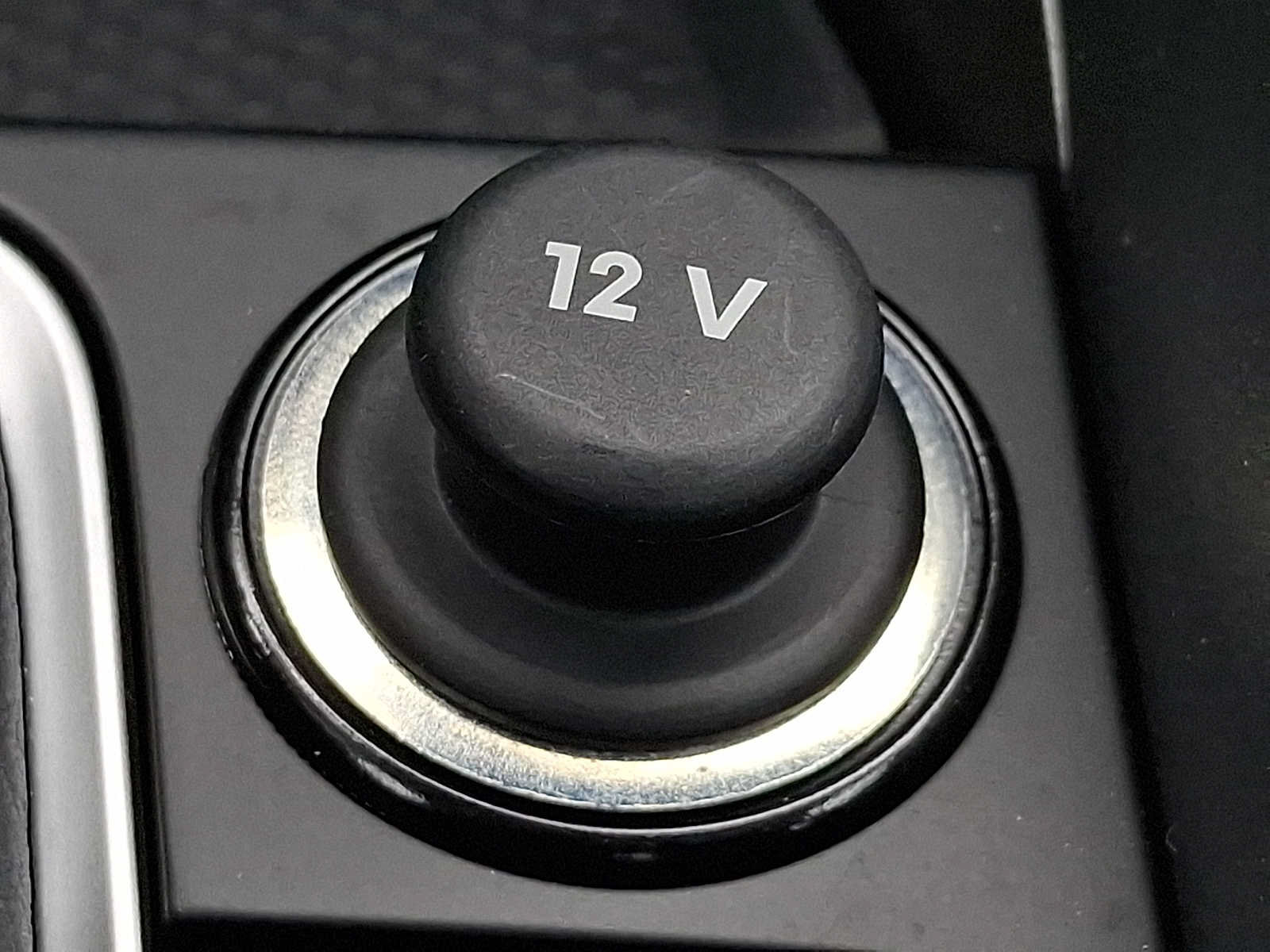 Used 2025 Volkswagen Jetta SE FWD image 25