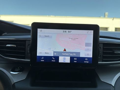 Used 2020 Ford Explorer XLT w/ Equipment Group 202A image 25