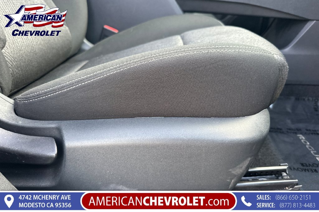 Used 2025 Nissan Rogue SV AWD/4WD image 24