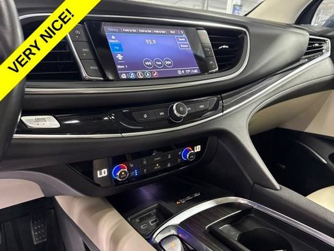 Used 2022 Buick Enclave Avenir w/ Avenir Technology Package AWD/4WD image 19