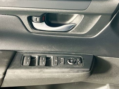 Used 2023 Honda CR-V LX image 19