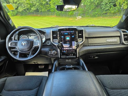 Used 2025 RAM 1500 Big Horn AWD/4WD image 18