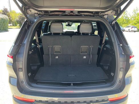 Used 2024 Jeep Grand Cherokee L Laredo image 34