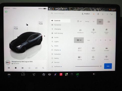 Used 2025 Tesla Model Y Long Range RWD image 27