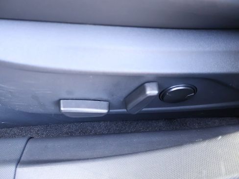 Used 2022 Ford Mustang Mach-E Select image 32