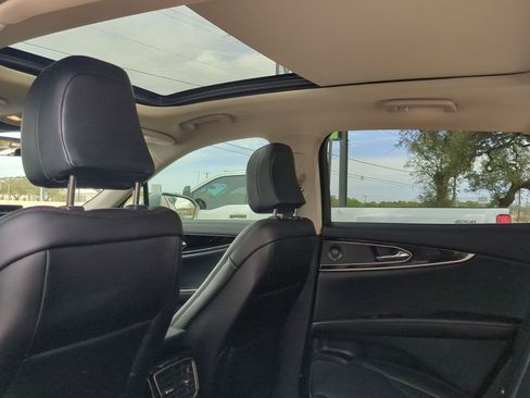 Used 2022 Lincoln Nautilus Reserve w/ Luxury Package FWD image 21