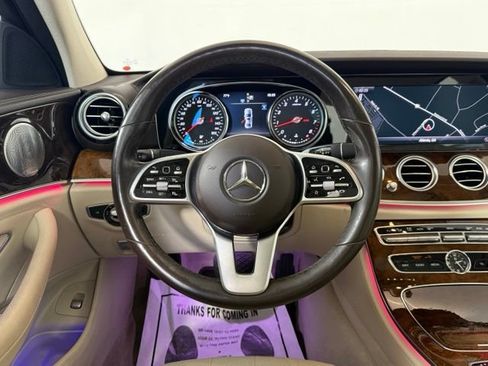 Used 2019 Mercedes-Benz E 300 4MATIC image 26