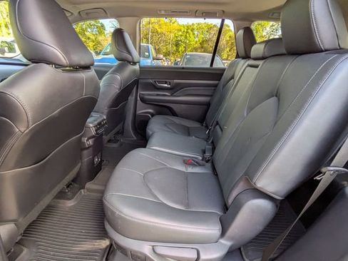 Used 2024 Toyota Grand Highlander FWD image 14