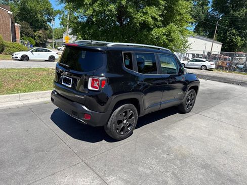 Used 2017 Jeep Renegade Limited AWD/4WD image 4