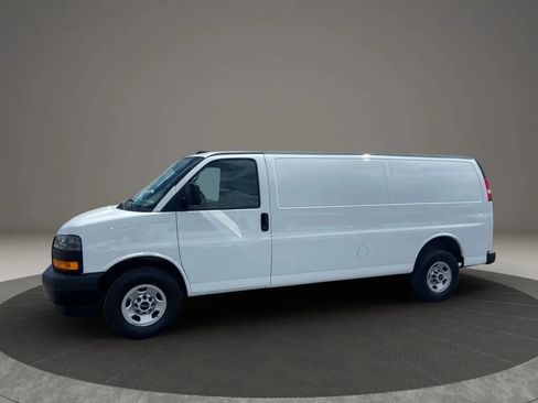 Used 2023 GMC Savana 2500 Extended w/ Driver Convenience Package image 2