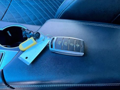 Used 2019 Genesis G70 2.0T Advanced w/ Sport Package image 15