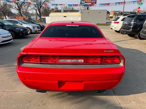 Used 2014 Dodge Challenger SRT8 w/ Harman/Kardon Audio Group image 7