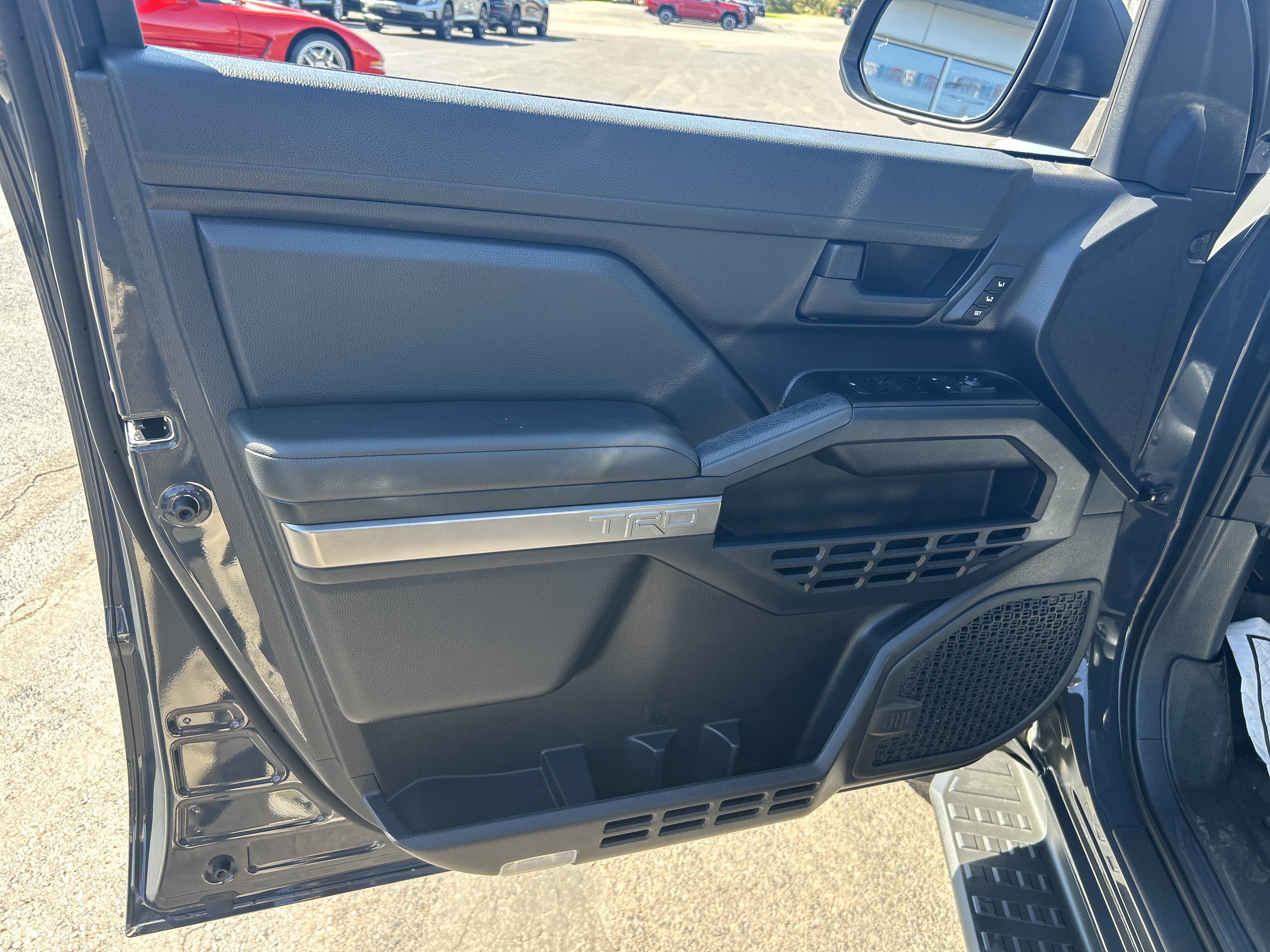 Used 2026 Toyota 4Runner TRD Off-Road Premium AWD/4WD image 15