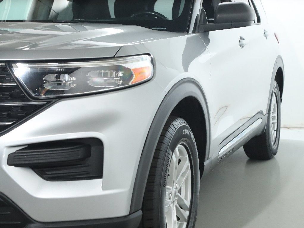 Used 2021 Ford Explorer XLT w/ Class III Trailer Tow Package AWD/4WD image 4