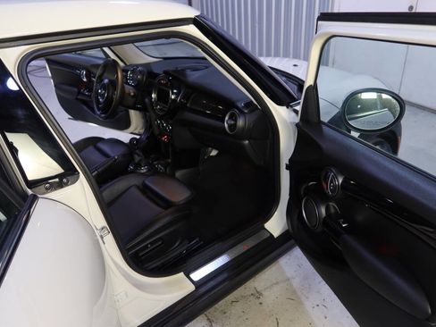 Used 2015 MINI Cooper S image 12