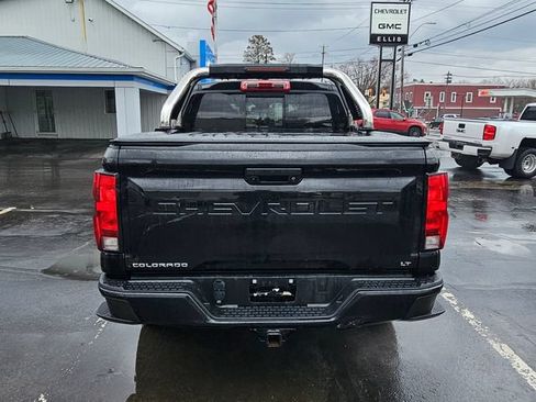 Used 2023 Chevrolet Colorado LT w/ LT Convenience Package II AWD/4WD image 9