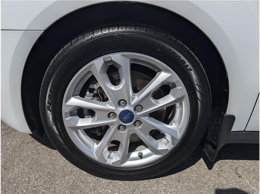 Used 2014 Ford Transit Connect Titanium FWD image 21