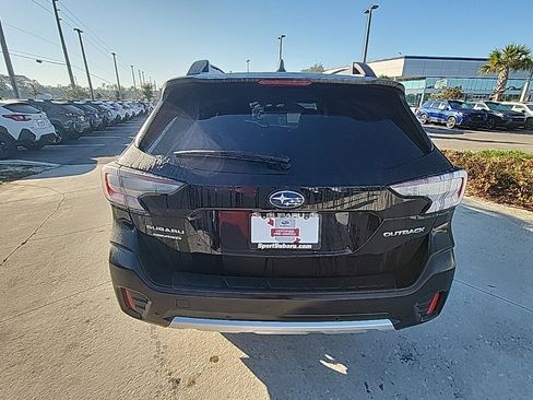 Certified 2021 Subaru Outback Limited image 5