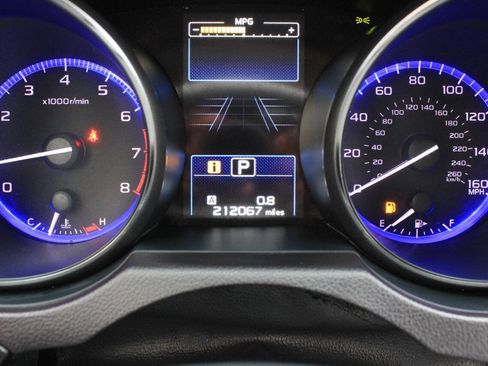Used 2016 Subaru Outback 3.6R Limited image 25