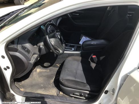 Used 2015 Nissan Altima 2.5 SV w/ Convenience Package image 13