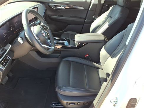 Used 2024 Buick Envision Preferred image 17